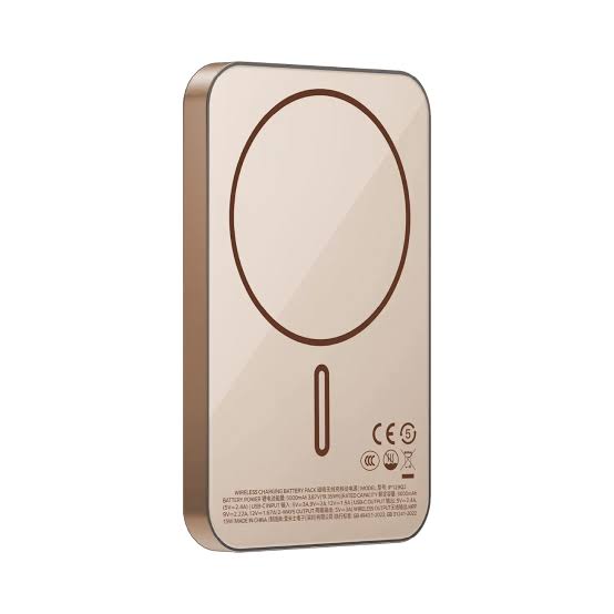 Alternative view of Momax Q.Mag X1 Magnetic Wireless Power Bank 5000mAh - Gen 2